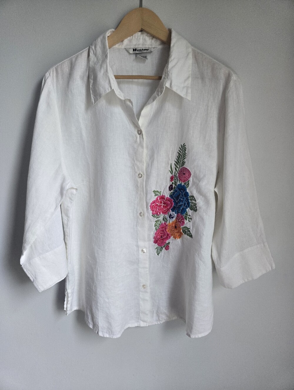 Vintage NYGARD COLLECTION Linen Shirt With Floral Embroidery